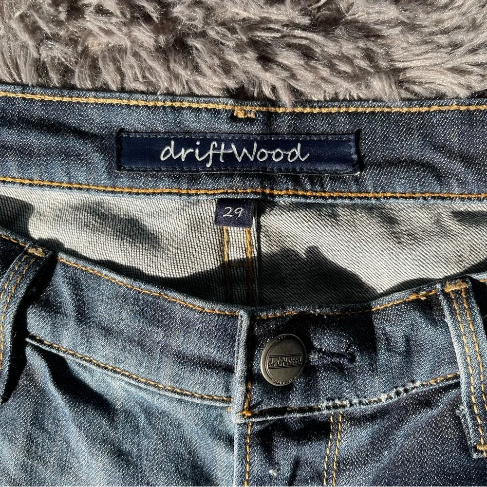 DRIFTWOOD Classic Blue Embroidered Jeans with Distressed Detailing USA Denim Y2K - Picture 3 of 10